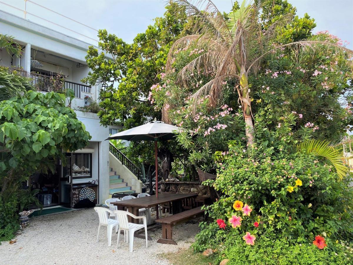 pensión Shiraho Friends House Ishigaki  Exterior foto